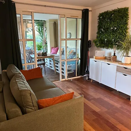 Appartement classé Premium - Le Jardin Clos Vue Mer -Parking Couvert - PISCINE Chauffée du 05-04 au 01 -11- Parc résidentiel avec espaces de Loisirs parcours de Santé, randonnées , Jeux extérieur *