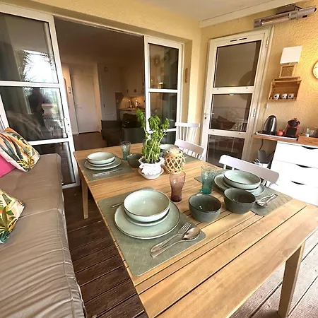 Appartement classé Premium - Le Jardin Clos Vue Mer -Parking Couvert - PISCINE Chauffée du 05-04 au 01 -11- Parc résidentiel avec espaces de Loisirs parcours de Santé, randonnées , Jeux extérieur * Saint-Raphaël
