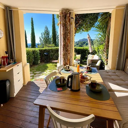 Appartement classé Premium - Le Jardin Clos Vue Mer -Parking Couvert - PISCINE Chauffée du 05-04 au 01 -11- Parc résidentiel avec espaces de Loisirs parcours de Santé, randonnées , Jeux extérieur Saint-Raphaël