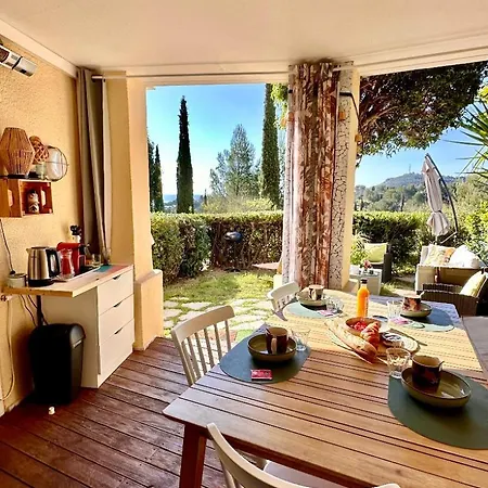 Appartamento Appartement classé Premium - Le Jardin Clos Vue Mer -Parking Couvert - PISCINE Chauffée du 05-04 au 01 -11- Parc résidentiel avec espaces de Loisirs parcours de Santé, randonnées , Jeux extérieur *