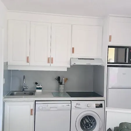 Appartement classé Premium - Le Jardin Clos Vue Mer -Parking Couvert - PISCINE Chauffée du 05-04 au 01 -11- Parc résidentiel avec espaces de Loisirs parcours de Santé, randonnées , Jeux extérieur